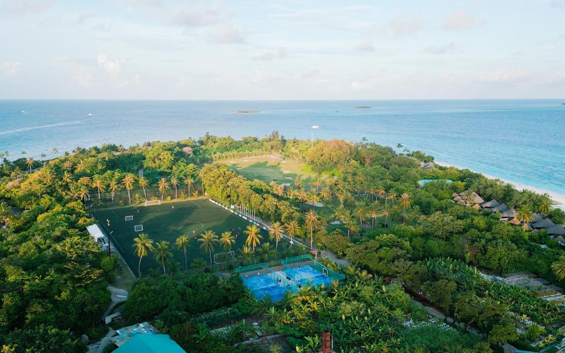 Resort Island & Kuredu